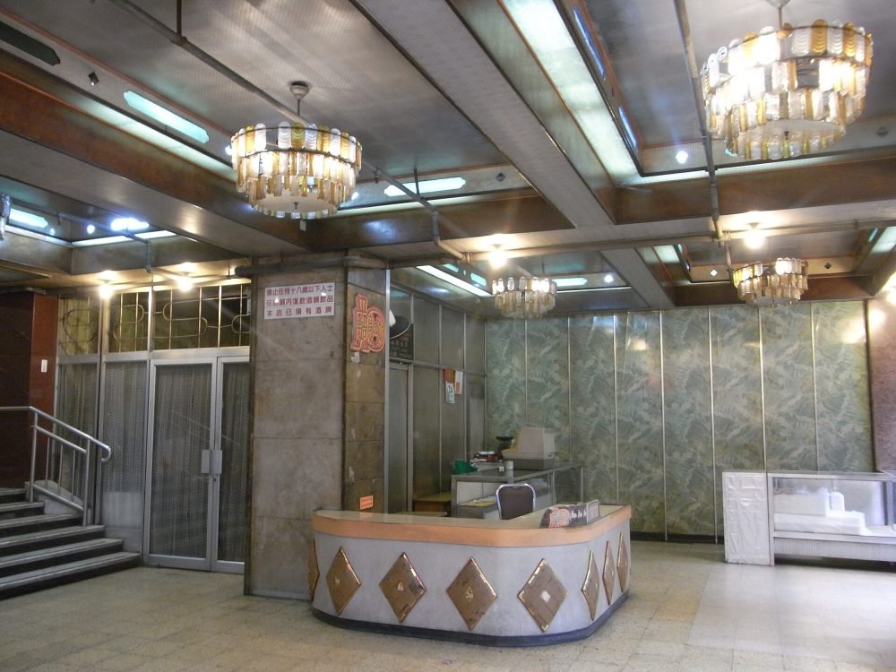 The dining hall in the evening